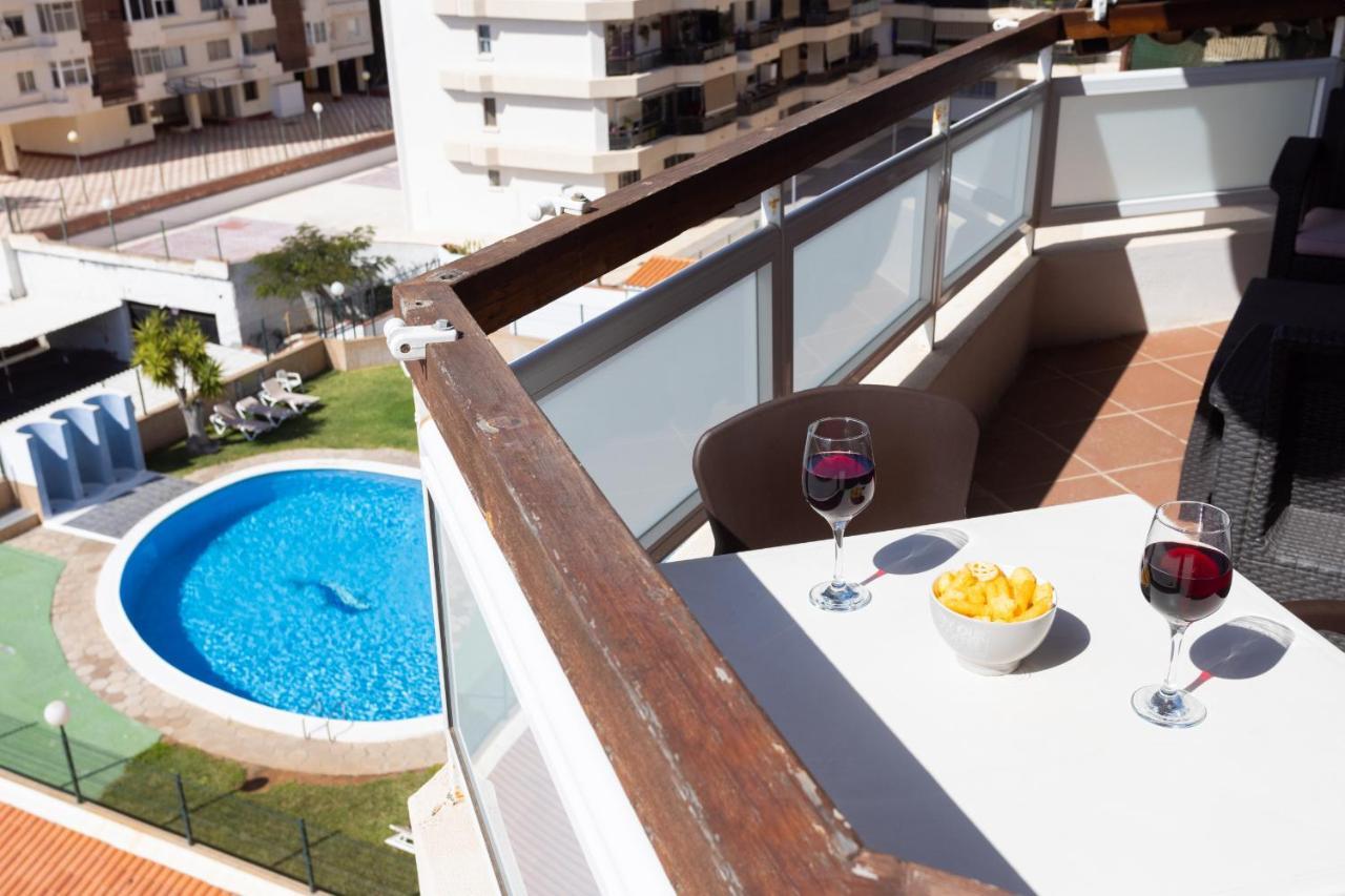 Black And White Apartment Free Wifi Los Cristianos  Luaran gambar