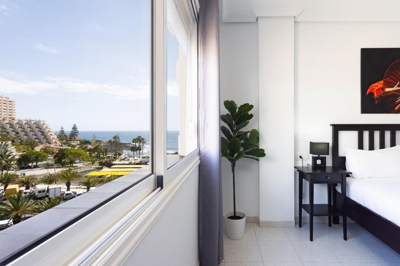 Black And White Apartment Free Wifi Los Cristianos  Luaran gambar