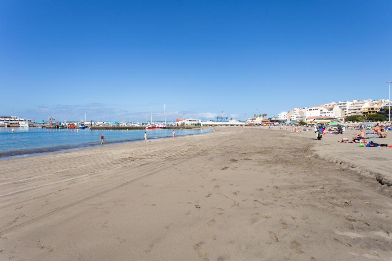 Black And White Apartment Free Wifi Los Cristianos  Luaran gambar